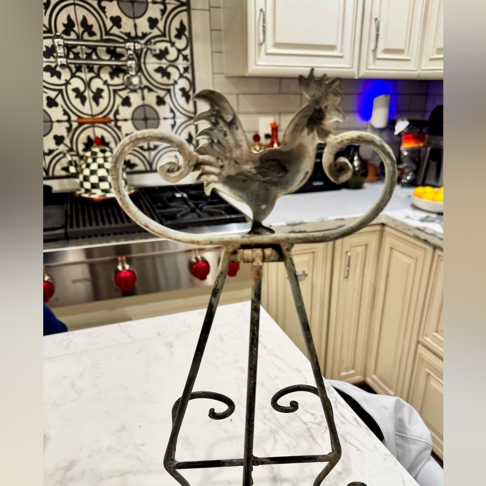 Rustic Metal Rooster Easel - Picture 4 of 8